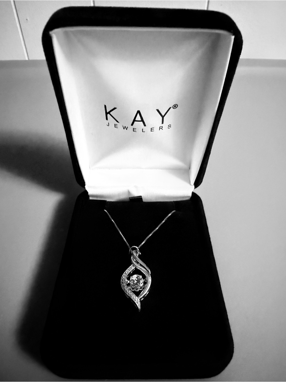 Kay Jewelers Silver Tone Pendant Necklace with Clear Stone Accents